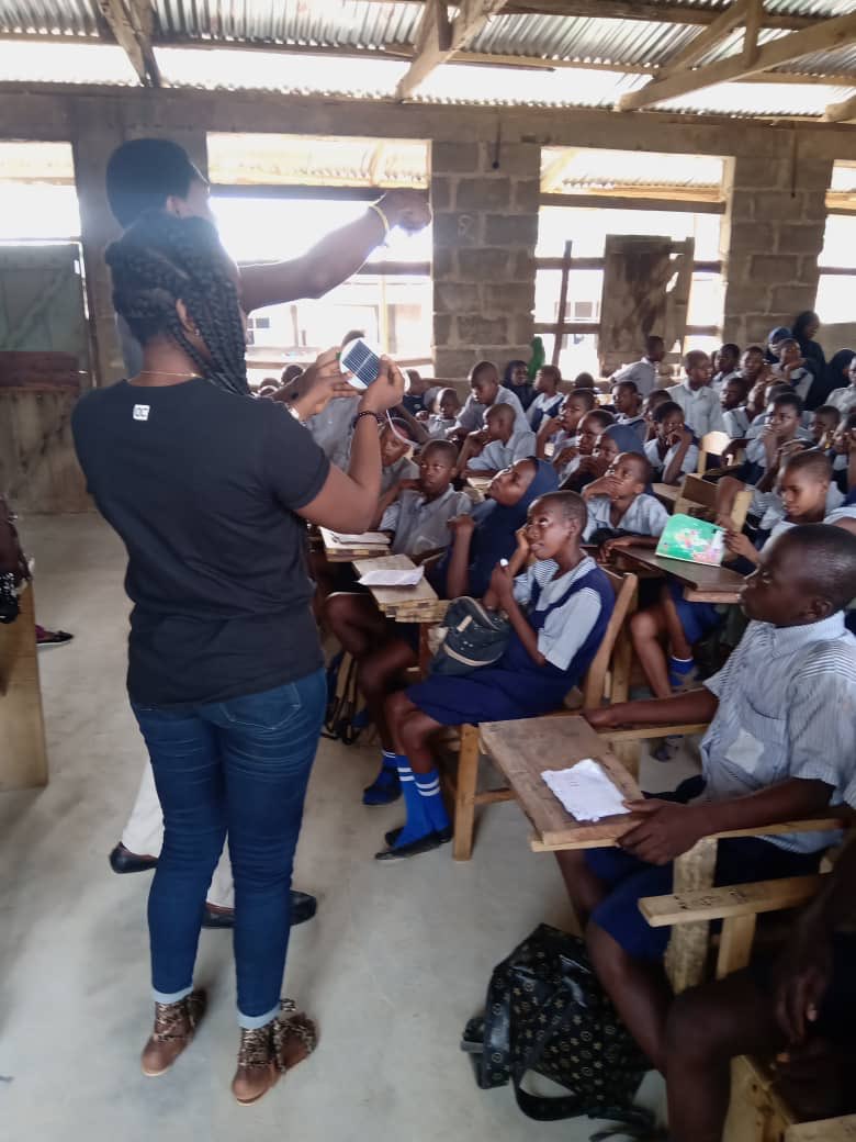 reesafrica's tweet photo. Weeks ago, we had an engagement with Ajibode Grammar School in Ibadan. We discussed environmental education and also taught the students how to make their own solar lamps. We will be visiting other schools across six states in May.

#reeseducation #sdg7 #sdg13 #sdg4 https://t.co/c5hnqb7GHJ