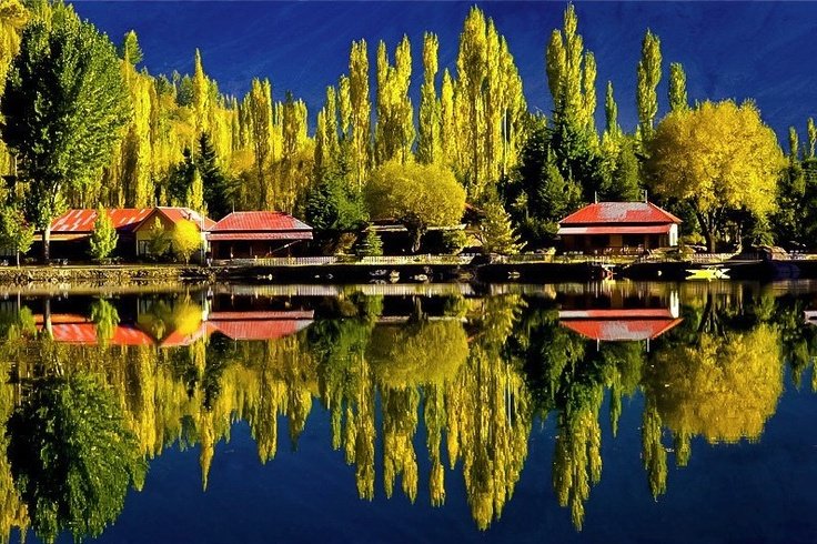 Pakistan_tour's tweet photo. Shangrila Resorts at Kachura Lake, Pakistan https://t.co/i8ac0kuQZn