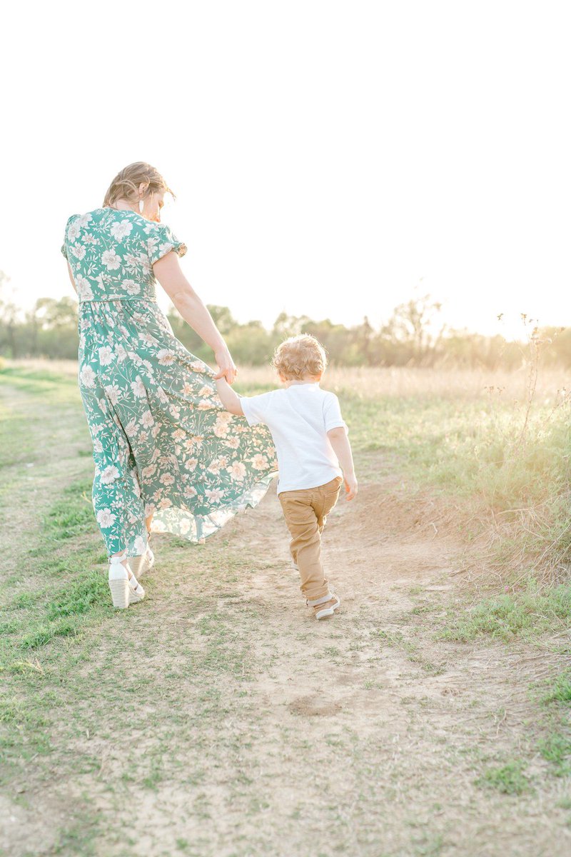 FitGirlPW's tweet photo. When Your Toddlers Stop Napping
#fitmom #momlife #toddlerlife https://t.co/NDYx3eptXA https://t.co/6pM3LMq8dQ
