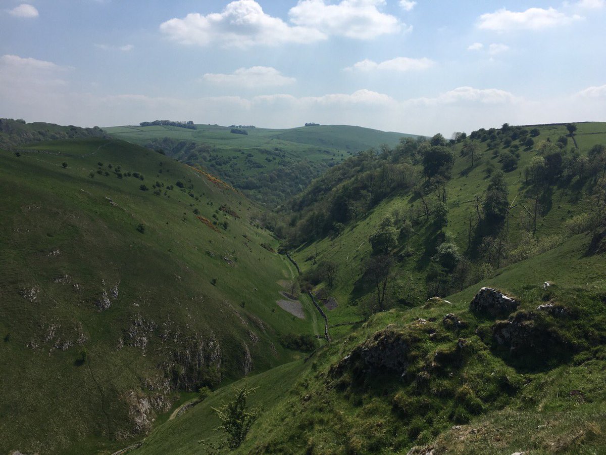 IT’S THAT TIME OF THE YEAR AGAIN - OUR LOCAL THORPE DOVEDALE 2 HOUR EVENING MINI MOUNTAIN MARATHON IS ON SATURDAY EVENING 18TH MAY! We are organising our Dovedale race for the 5th year running with support from our local The Old Dog pub. For entries see our website