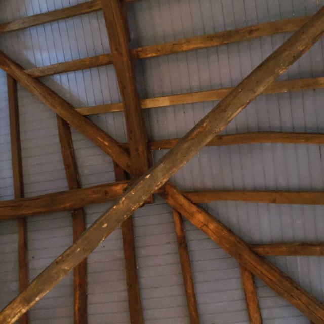 nanouk's tweet image. Blue pattern #charpente #architecture1o1 #pattern #lookingup bit.ly/2VbsmMs