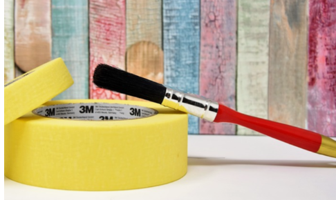 ID_Color_BE's tweet image. Pour des lignes bien droites lors de vos travaux de peinture, utilisez du ruban adhésif pour tracer un patron rectiligne. Il est important de le retirer avant que la peinture ne sèche et de le retirer selon un angle de 45 degrés.