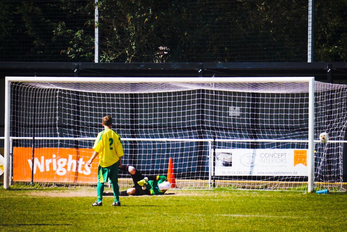 LewisPickersgi1's tweet photo. Match photos from St Joseph 2-1 win against Langold OB in the Sunday League challenge Cup Final #Game73 21/04/19
Most photos here-https://t.co/PzKadd9nnG
More photos here-https://t.co/aykDYUzTDc https://t.co/a4zonPRG7V