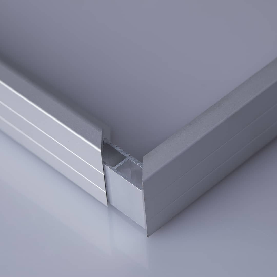 Shirley19962's tweet image. #solarpanelframe Everyone is busy with the production task.