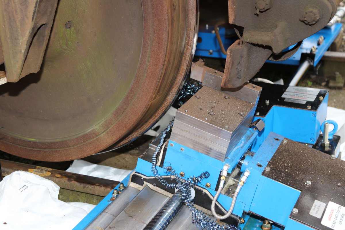 RaiLathe's tweet photo. #Spring has finally sprung and doesn't #Autumn seem a long time ago! But #lowadhesion season is just a few short months away - are you prepared? #Mobile #Wheellathe #Railway #contingency @RailDeliveryGrp @Modern_Railways https://t.co/F51kvjGG7D