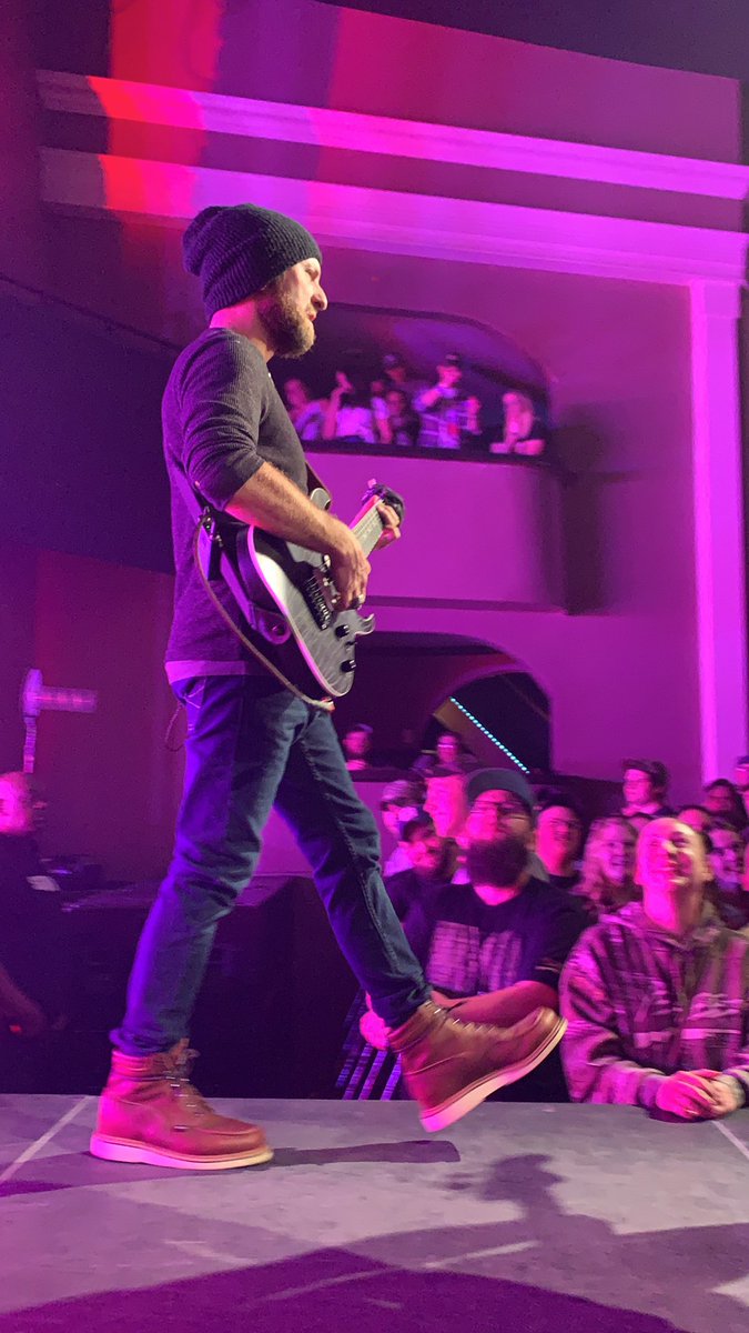 j_Scott19's tweet photo. Awesome seeing you guys last Thursday!! #YEEYEE @toddhoward79 @GrangerSmith https://t.co/cvU9vxqcSK