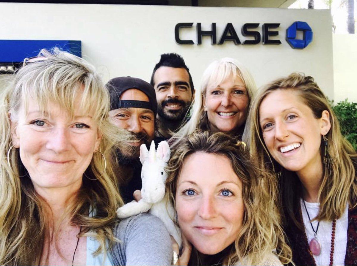 Unity1Love's tweet photo. no 'time' to explain...
just get in the light ship π
#kiss #superabundance #cosmicquantum #multidimensional
@Chase https://t.co/PWCeKlPw2r