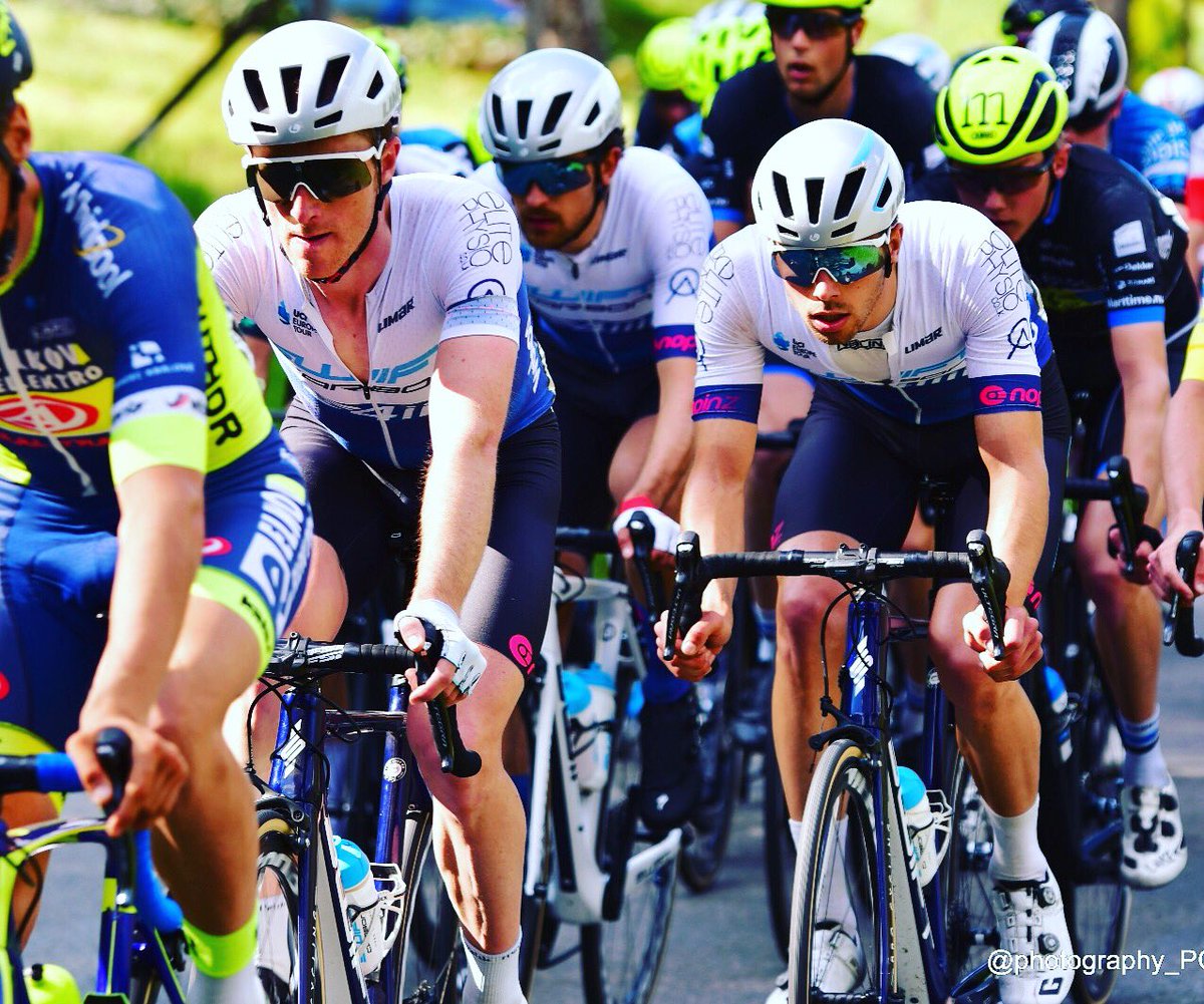 williamspete's tweet image. Plenty of Ks in the legs last week in France. 🚲 🇫🇷
@swiftcarbon 
@SwiftProCycling 

#swiftcarbon #Ks #alwaysracing