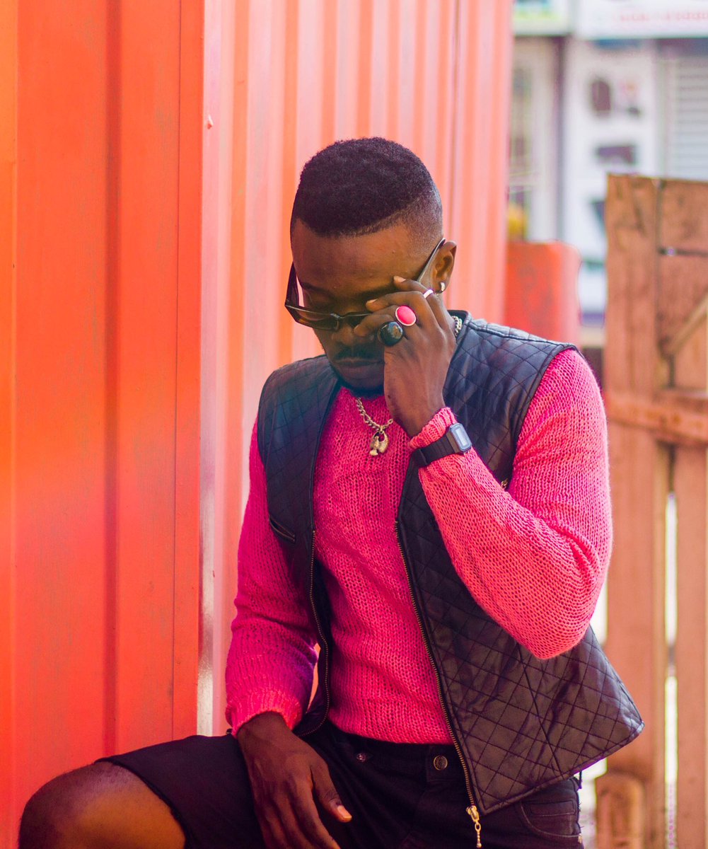 kobby_klein's tweet photo. Pursue not the outer entanglements; let love dwell within ๐ธ
P A S S I O N R O S E๐ท
๐ท: @ghboi
#pinkmatters
#tsutsublema
#pinkstyle
#pink
#whileweyoung #vintage #vintageclothing #ghanaboys #pinkboys #boysinpink #tsutsu #pinkmonday #lovequotes #freespirit #bravepink https://t.co/eriejRONlM