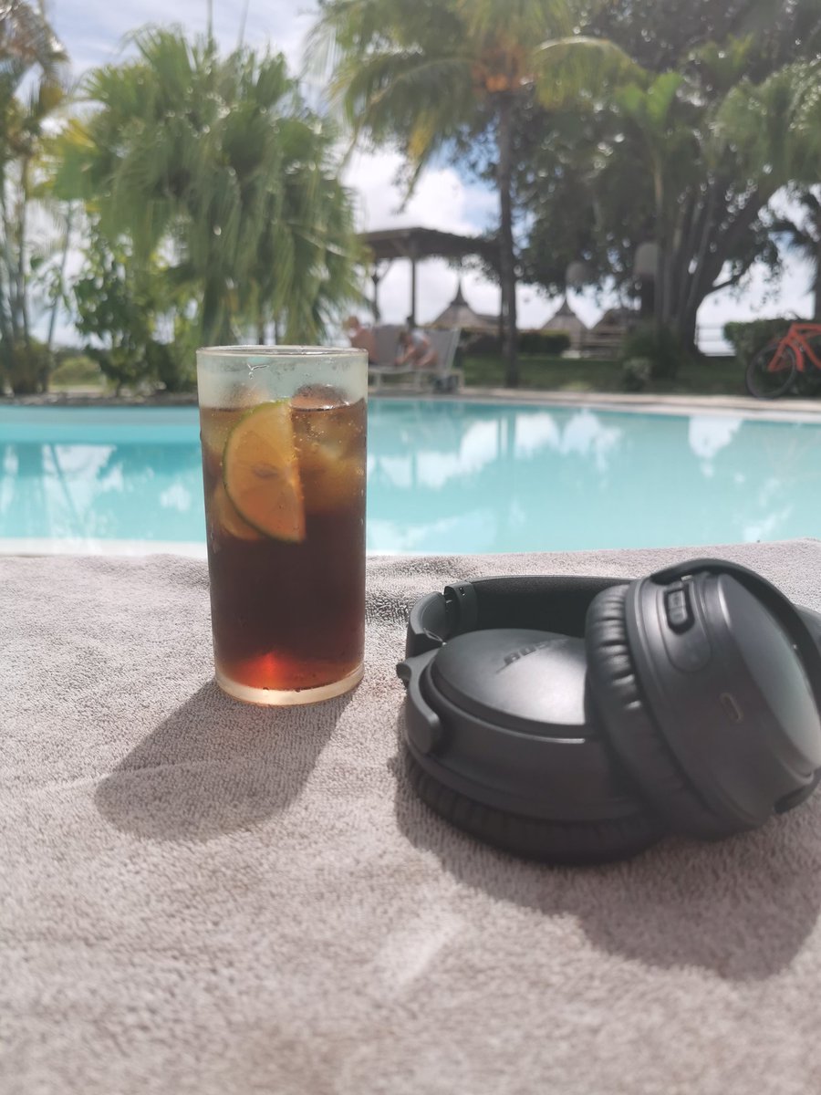 MartinBashforth's tweet image. 26°c and rain the weather forecast is saying..
More like 32, Rum and Sun with some cracking trance music thrown in if I'm honest 😊
@BoseUK #QC35ii @asot #ASOT910