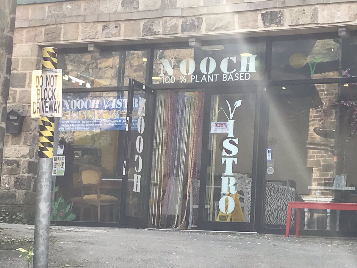 martinsnooks's tweet photo. Walking through Matlock bath in the sun and stumbled across this ‘Nooch’ #Snooch @JayMewes @ThatKevinSmith https://t.co/NoglPRHfv0