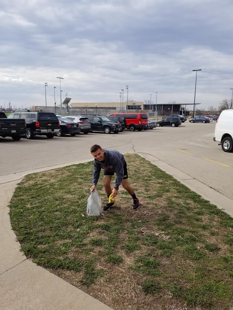 FoxRotc's tweet image. #49yearsago #Earthday was started. Today, Cadet Thomas and @foxvalleyrotc Cadets observe the day by doing their part to make a difference in their communities for future generations. #doingtheirpart