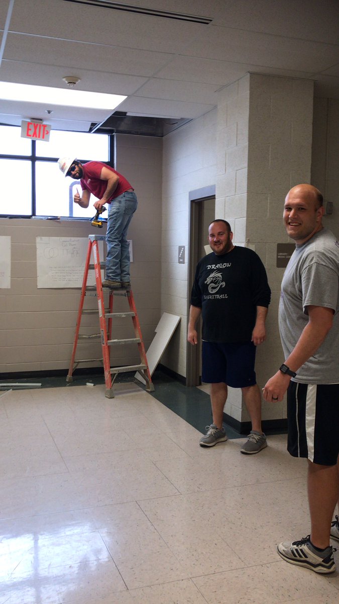 pcms8th's tweet photo. #pcmsappmazingrace thanks for the new building! https://t.co/iQV7bPVrNW
