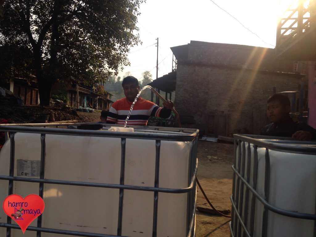 Erstes Wasser-Projekt fertiggestellt! blog.hamromaya-nepal.de/2019/04/22/ers…