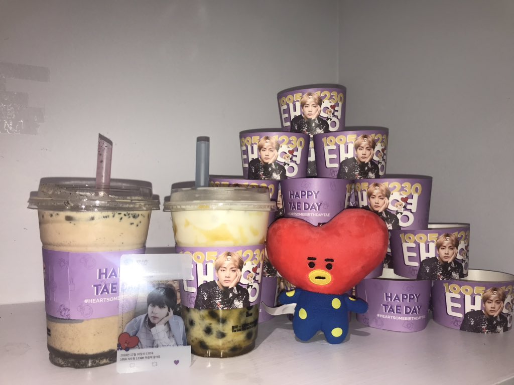 playingwbangtan's tweet photo. Other than the fact that purple is one of my favourite colours, Taehyung gave it a new meaning when he came up with βI purple youβ. With that in mind, I purple by listening to @BTS_twt music, trusting and loving what they come back with each time -cont- #KJBTS @kyleandjackieo https://t.co/6oNj1iZHgi