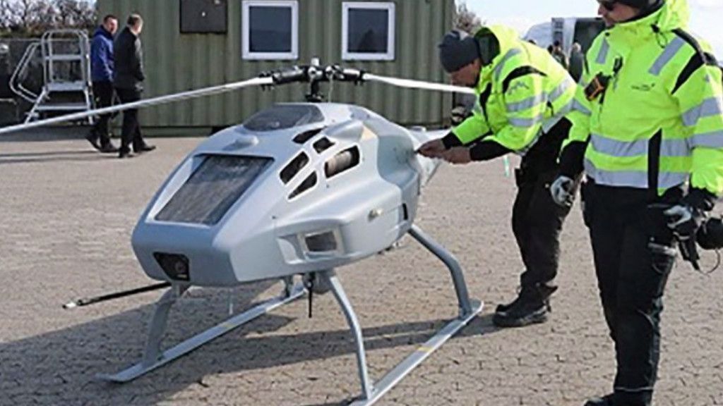 evercityeco's tweet photo. Shipping authorities in #Denmark have adopted a Remotely Piloted Aircraft System (RPAS) to detect shipping #sulphur #emission levels. The #shipping emissions detection system, developed by the EMSA, will be deployed along the Great Belt region. 
https://t.co/cgcXOHOPvT https://t.co/B3jXAS0FDL