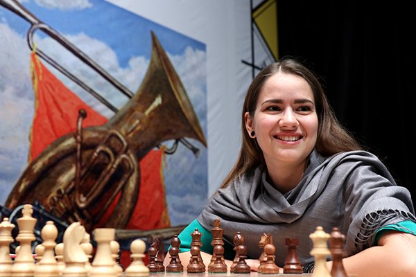 Alina Kashlinskaya Nos Super-finais Do Campeonato Da Xadrez Do Russo Imagem  de Stock Editorial - Imagem de jogo, povos: 106527999