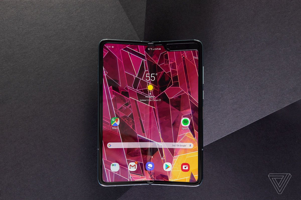 verge's tweet image. Samsung delays Galaxy Fold launch after early display issues theverge.com/2019/4/22/1851…