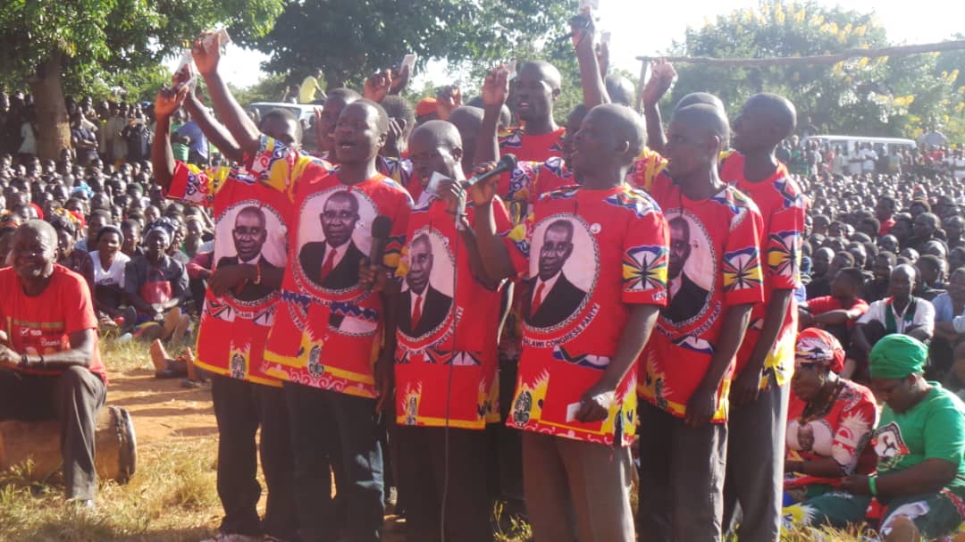 LAZARUSCHAKWERA's tweet photo. #Malembo all set & ready this afternoon.The journey to a new & better #Malawi for all has begun. #ChakweraSuperHi5
#ServantLeadership
#UnitingMalawi #ProsperingTogether
#EndingCorruption
#RuleOfLaw
#VoteLazarusChakwera4change https://t.co/uySXublaLY