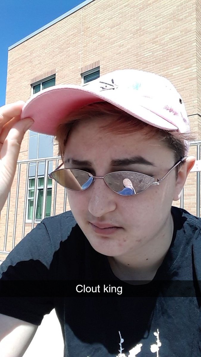 Spokesventi's tweet photo. @softsadsapphic Just some everyday life, hmu https://t.co/SEHhnddqsn