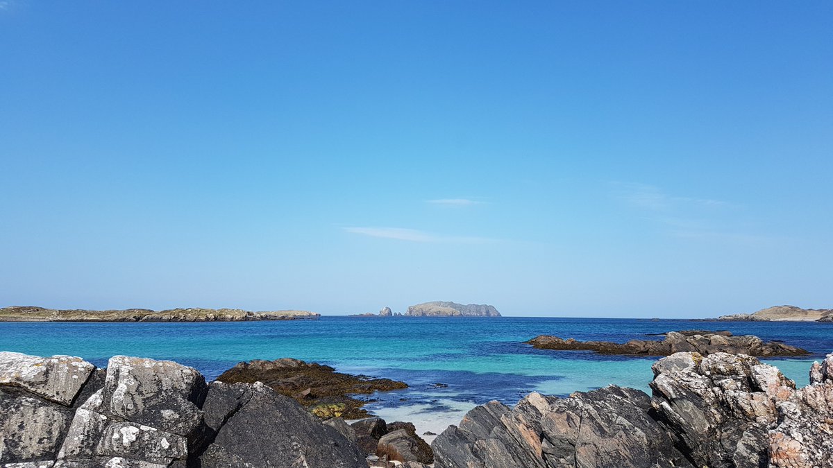 nicillemhoire's tweet photo. A lovely day in Great Bernera

@BBCAimsir @BBCWthrWatchers @bbcweather @metoffice @BBCScotWeather @StormHour @stvweather @WindyWilson88 

#Bosta #BostaBeach #GreatBernera #BridgeAcrossTheAtlantic #OuterHebrides https://t.co/cViVij4byt