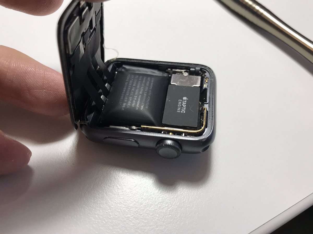 перестали заряжаться часы