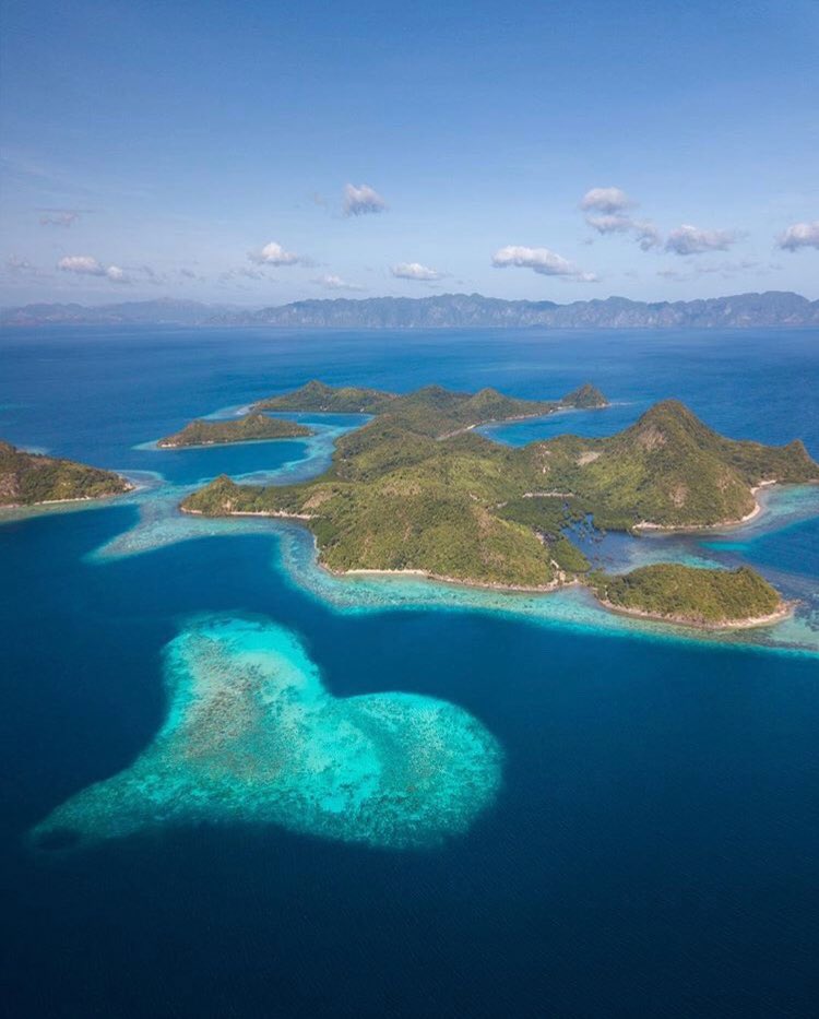 gojourny's tweet image. “Travel makes one modest, you see what a tiny place you occupy in the world.” –Gustave Flaubert⠀
⠀
❤️🌏Happy Earth Day 2019🌏❤️⠀
...because a good planet is hard to find!
⁣⠀
📸: @kevineassa