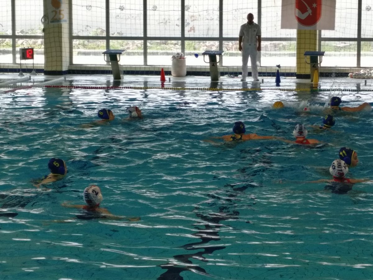 WPmyfriend's tweet photo. ¡Empezamos el segundo día de torneo con una victoria! Con un 2-23 ganamos al equipo de Turquía. Esta tarde... la final. ¡A por ella!

#BWMFCup #Waterpolo #Waterpololovers #sports https://t.co/ttJYjnmtPP