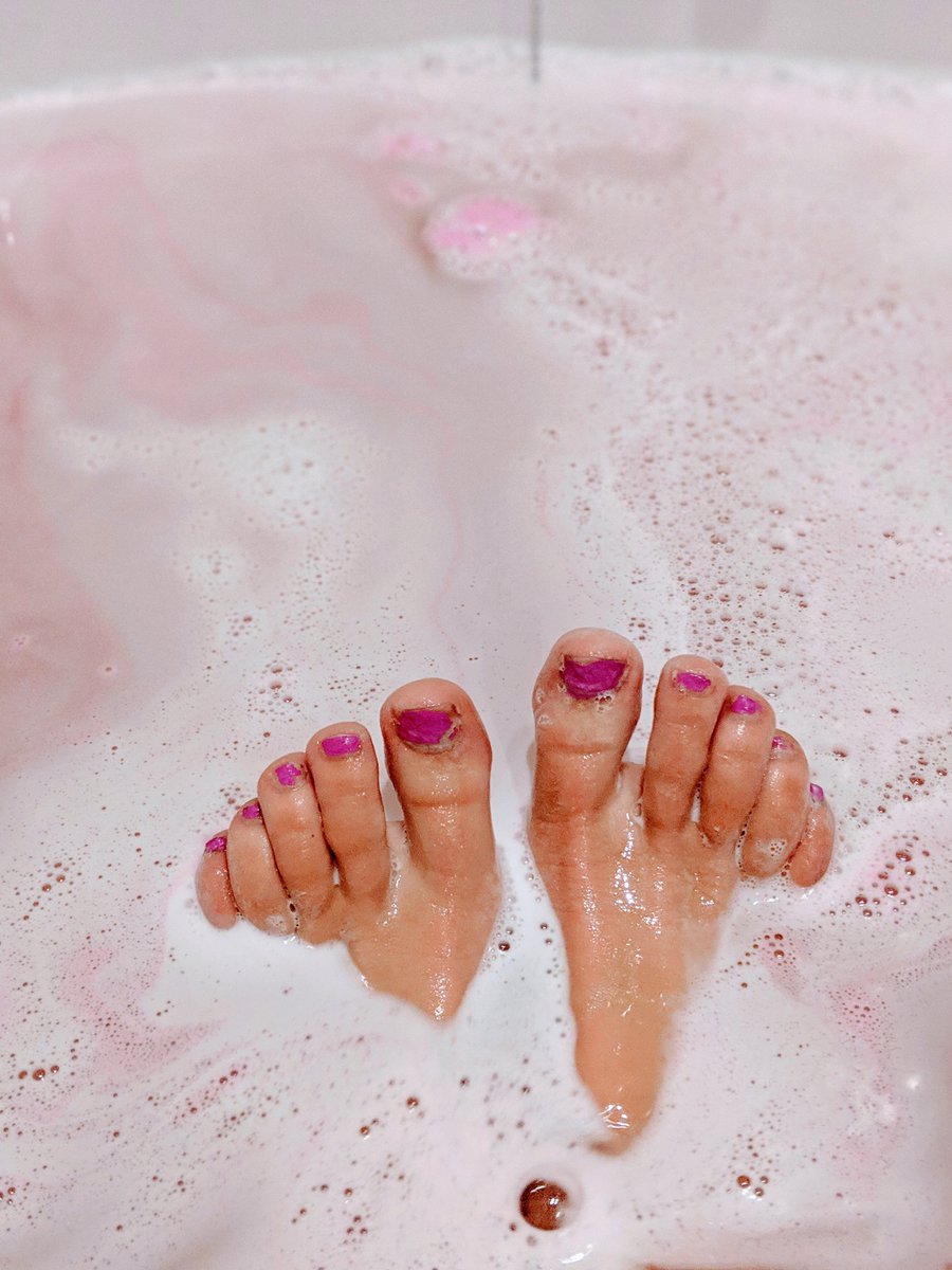 Feet_Photoes tweet media