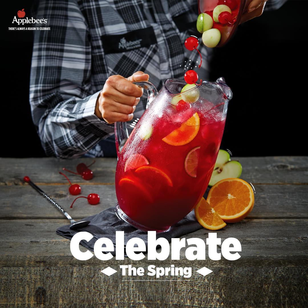 ApplebeesUAE's tweet photo. Celebration has many ways. #Celebrate #ApplebeesUAE https://t.co/cqwWiSJ21d