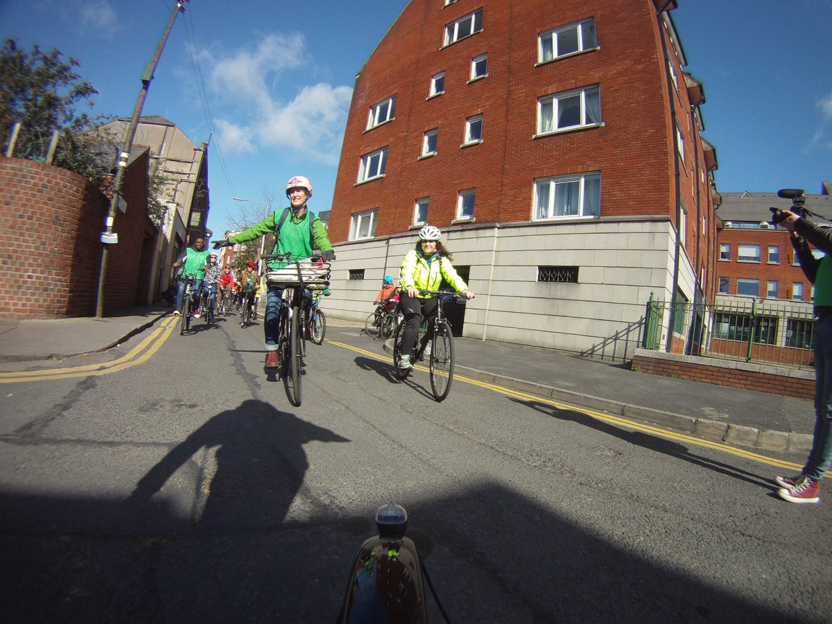 Looking for outdoor stuff next weekend? We've another Pedal8 loop of the Liberties on Sunday with a visit to the geodome where there'll be tea and cookies (made by me). Thanks to @conorc for the back mudguard view of the last one. It's free to book here eventbrite.ie/e/pedal8-the-l…