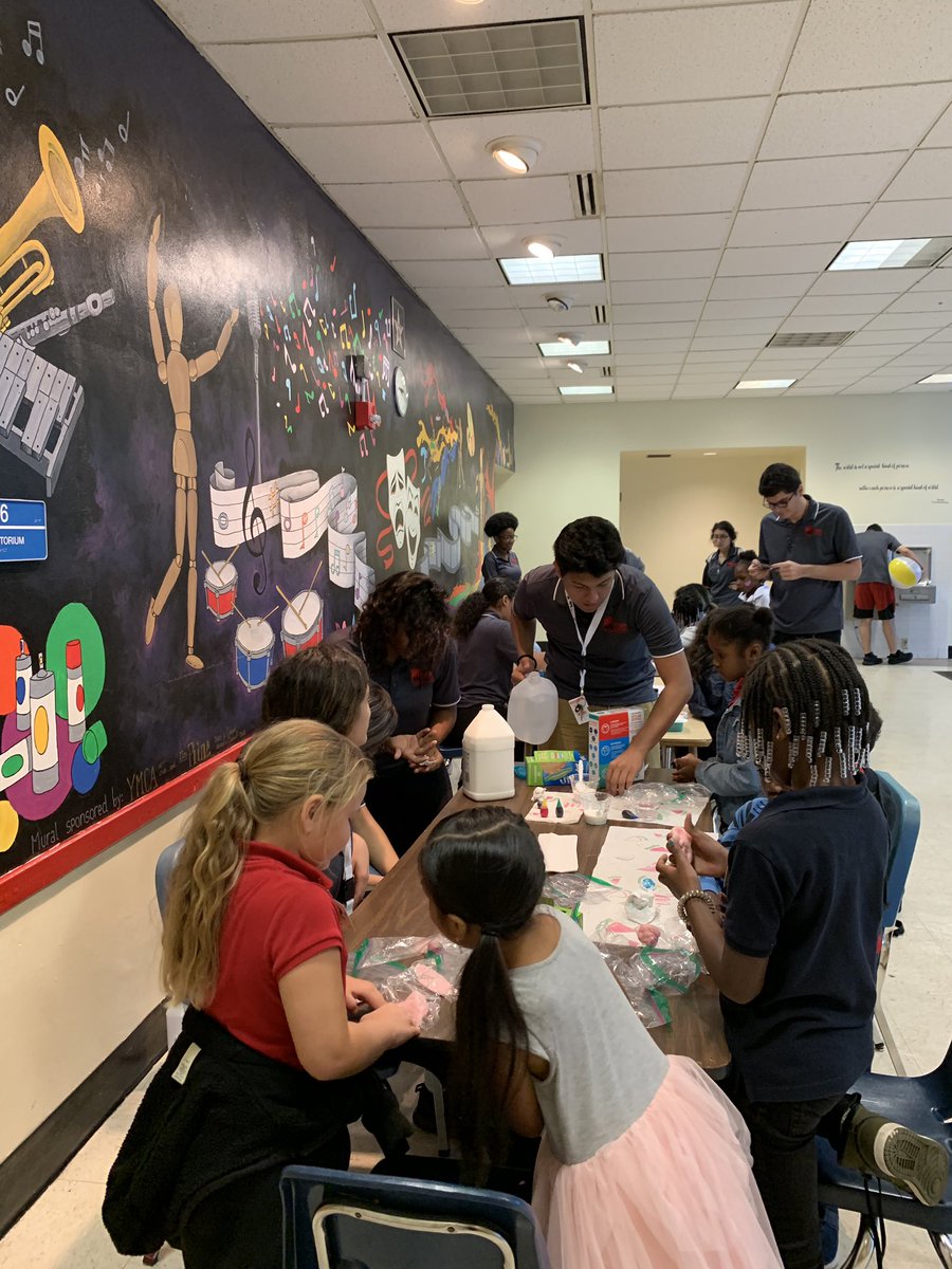 LIAPlantationHS's tweet photo. our buddy day with our mirror lake kids was truly a success! https://t.co/4byp8bH2yx