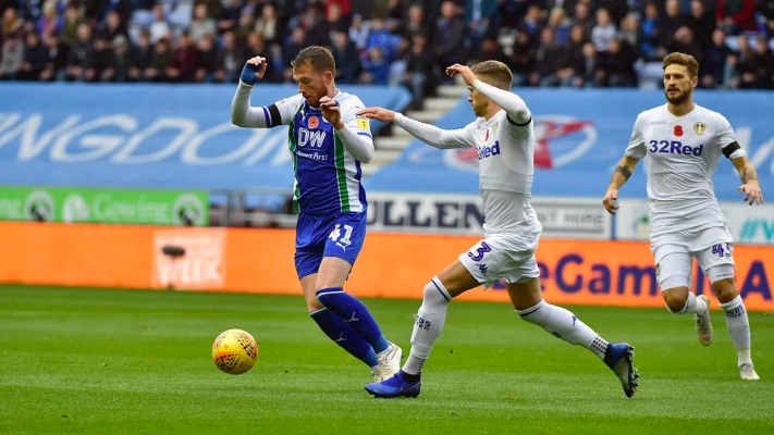 BettingDirector's tweet image. This week's #PerformanceOfTheWeek goes to Wigan Athletic!👏

Despite being a man down against promotion chasing Leeds, the 'tics' battled to a 2-1 victory away at Elland Road👊

#WAFC