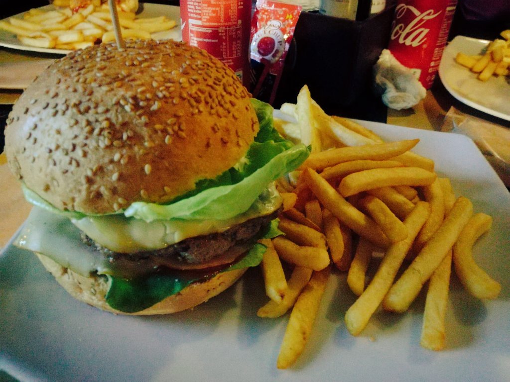DomenicoTri96's tweet photo. Volevo solo riassumere la mia Pasqua in una foto 😂😂😂 le storie e tanto altro le troverete sul mio profilo Instagram domenicotripodi1996 e Buona Pasquetta a tutti

#Pasquetta #Pasqua #foodporn #instagram #followme #follow #now #Food #domenicotripodi1996 #Tweet https://t.co/FU6AI0yn5G