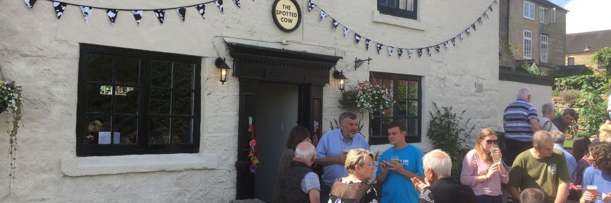 GoodFinanceUK's tweet photo. Time for a lunchtime pint? If you're near Derbyshire, head to the @SpottedHolbrook 🍻
When the pub was due to be turned into houses, the locals bought it back. It's now a lovely community hub under one roof. We'll cheers to that! https://t.co/1qBAWZByxJ #DaysOutWithADifference https://t.co/XEgPClGkbn