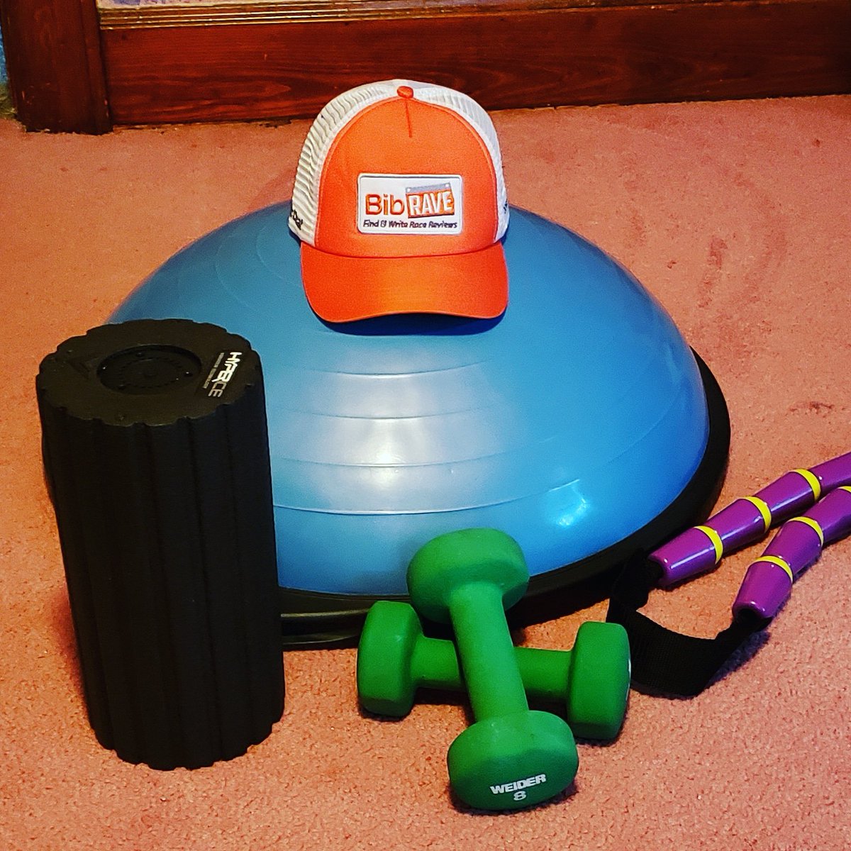 runnergirl1612's tweet photo. Being injured is no fun! I've been slacking on my strength training so time to get back at it. ***************************** @ecmarathon #strongereveryday #injuredrunner #ECMaraBR #bibchat #bibravepro #injuriesstink #eauclaire #wisconsinrunner #runnergirl https://t.co/Lk207xnaDa