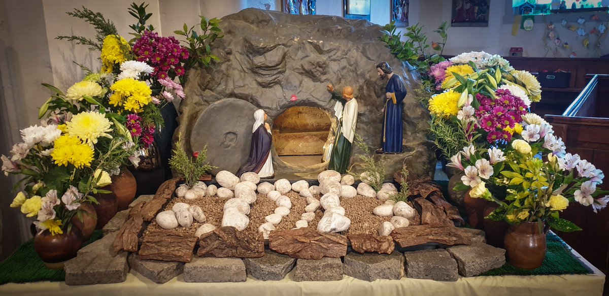 UpminsterParish's tweet photo. #EasterDay at St Laurence. https://t.co/OnybYT4jiz