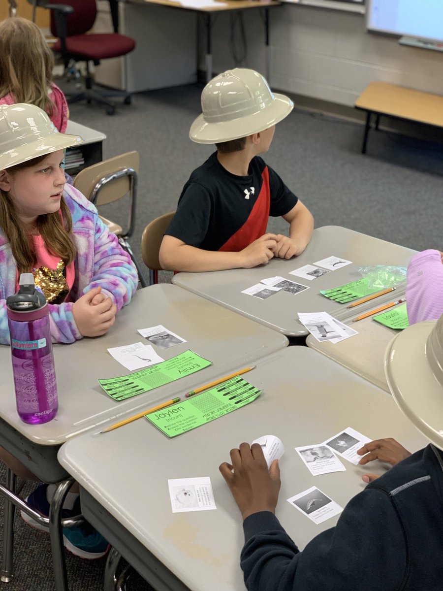 saguarosin2nd's tweet image. Zoologists began our graphing unit in math by classifying (organizing) animals (data) based on characteristics and habitats. We then answered comparison questions about the data we organized #bethewildcard #engagement @krbiles @LaraSFricke @PleasantUnionYR