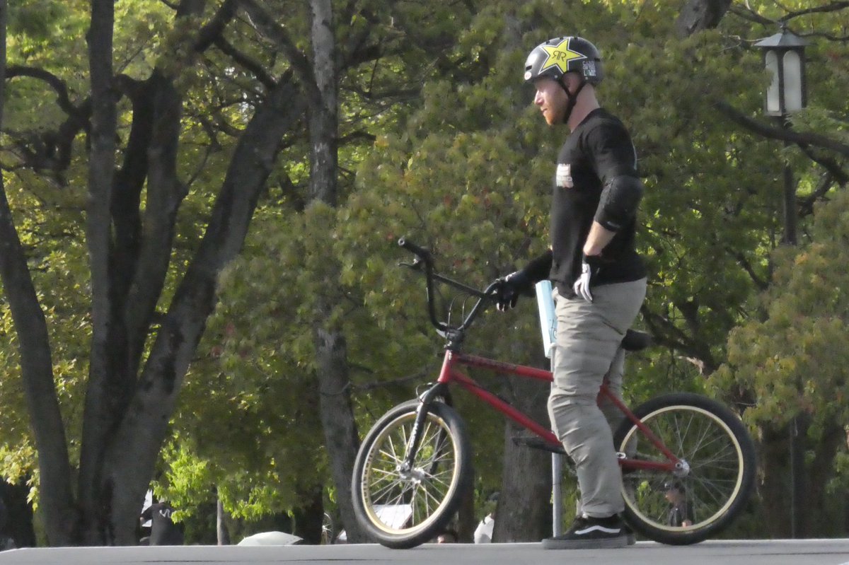sugico__'s tweet photo. BMXアイコンのライアン・ナイクィストさんですが、わたくしはクランクワーク(MTB)から入った邪道。
改めて見ると実物が目の前にいたんだなーすげぇや。
#FISEHiroshima2019 #fisehiroshima #RyanNyquist https://t.co/PdTIVFfTRM