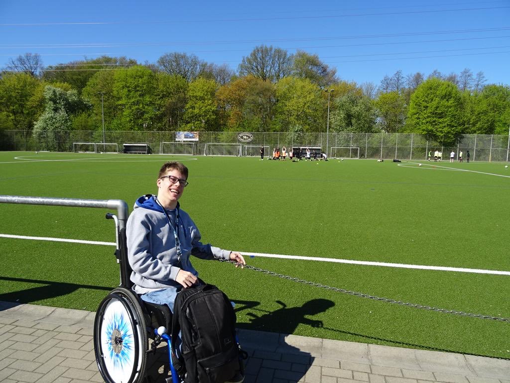 rollenderhsvfan's tweet photo. Oberliga Hamburg, SC Condor gegen VfL Pinneberg 10:0 guter Kick #sccondor #sportparkoldenfelde #oberliga #kunstrasen #klarersieg #coolerschiri #sonne #groundhopper #ground #neuerground #groundhopperapp #fussball #hamburg #verbandsliga #sportplatz #sammelleidenschaft #kantersieg https://t.co/C1bynln6kL