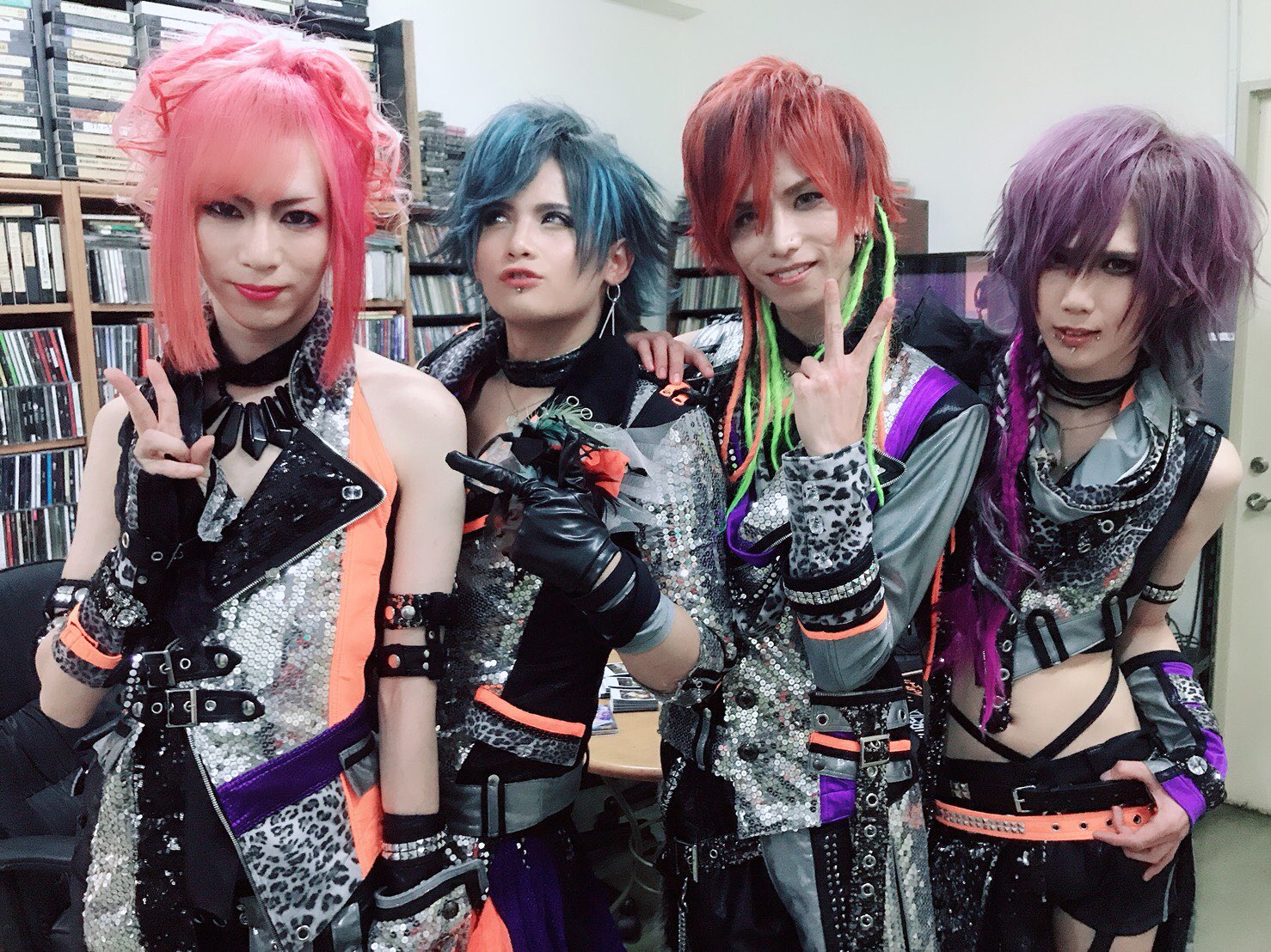X-এ Royz 昴: 