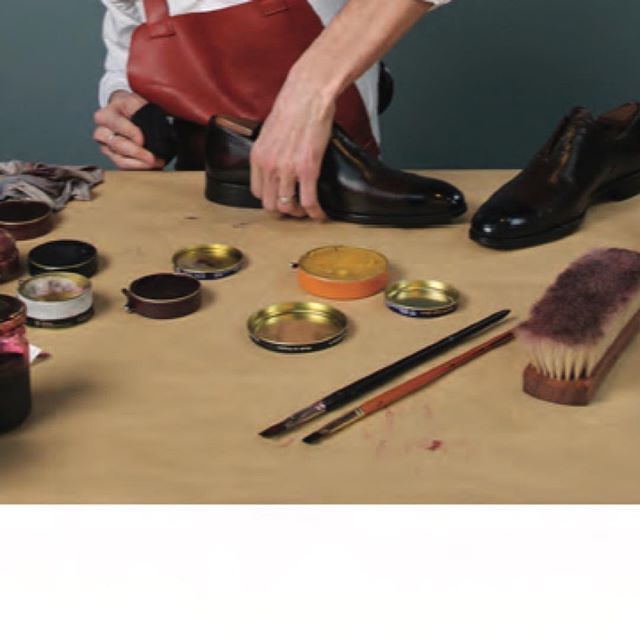 Rendez vous chez @lecalceophile pour découvrir des chaussures uniques grâce à un savoir faire exceptionnel 👞
#createursadc#lecalceophile#cuir#france#faitmain#artisanat#chaussures#audeladucuir