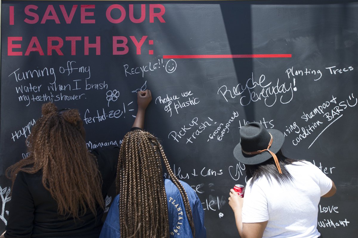 BarryUniversity's tweet image. Earth is what we all have in common. #EarthDay 🌎