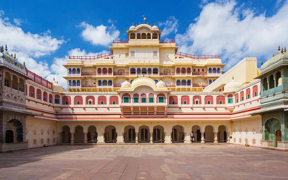 stateexpressind's tweet photo. Visit Famous Cities during Rajasthan Tours
Read here full blog: https://t.co/xi5rMEcx9v

#RajasthanTours #FamousCitiesofRajasthan #SeightseeigofRajasthan #TourtoRajasthan, #Rajasthantourpackages #RajasthantourIndia #RajasthanPackages #Rajasthan #India #StateExpress https://t.co/fmOrrnt906