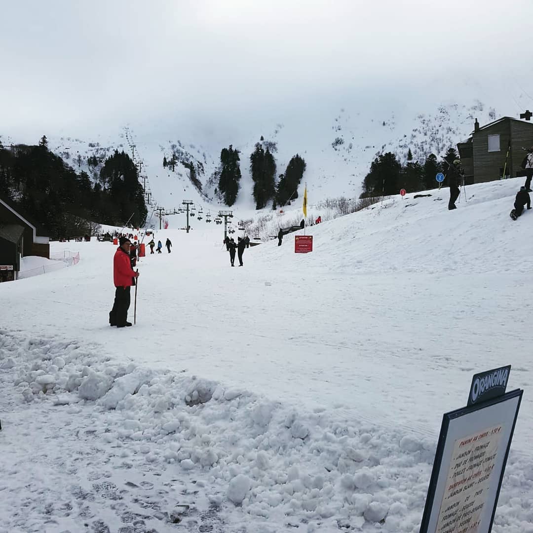 YogyakartaV's tweet photo. Europe trip 2019 😍 Mont -Dore Auvergne France
#yogyakartavoyage #europe #france #montdore #test #winteriscoming #snow #holidays #travel https://t.co/CAc6Q9gnR1