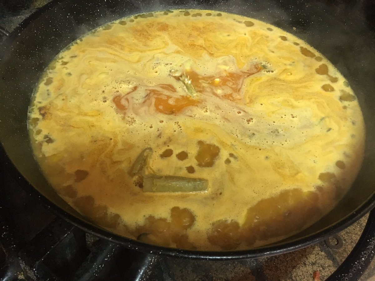 vic_pallares's tweet photo. #LaPaellaDeLosDomingos
Hoy lunes de Pascua #arrozmeloso con #carabineros @reyesmartimiro en colaboración con @capac11s y @vic_pallares un verdadero lujo !!!
Vino las 2C de #ChozasCarrascal y #VinyaAlfori de Fontanars. https://t.co/3RzGAKpoUf
