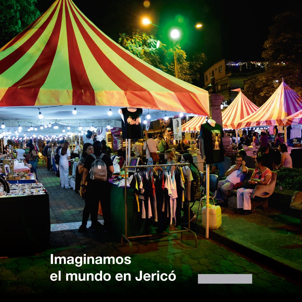 Comfama's tweet photo. Llegamos hasta el Suroeste antioqueño con #HayFestival, evento cultural que convocó cerca de 7.500 asistentes a charlas con escritores locales e internacionales, proyecciones de cine y concierto de @LosCandelarios #LogrosComfama https://t.co/LuFqeozFVd