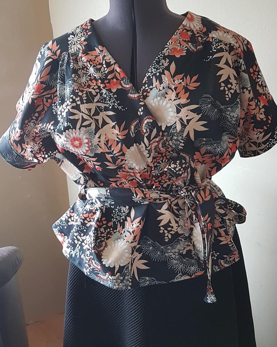 GoddessofGlam1's tweet photo. A busy Easter for me and my sewing machine . Three different coloured #wraptops #newlook6560. Made from #cottonsateen I have made loads of  bottoms but forget to make tops. Now going through my #fabricstash https://t.co/MWyMzRYm01