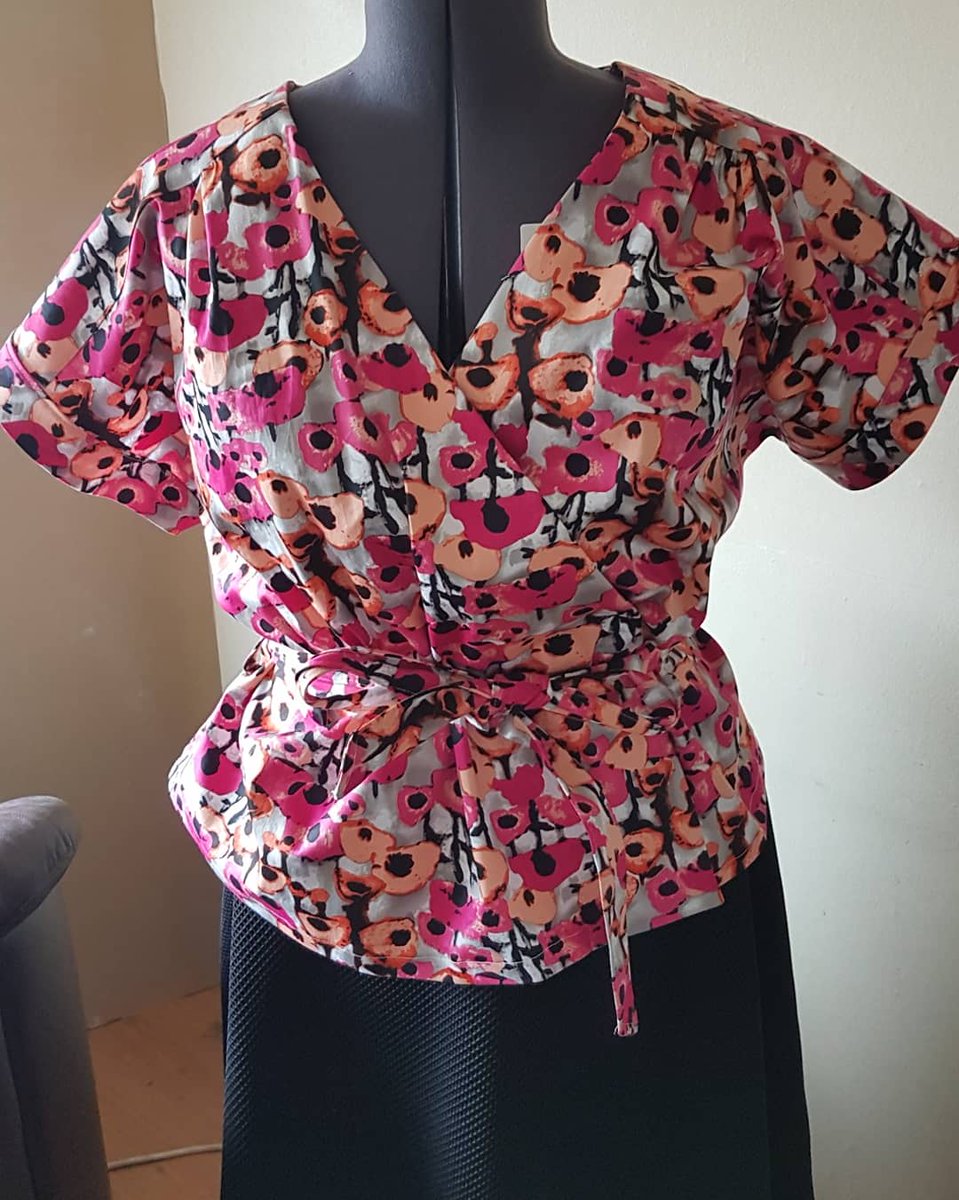 GoddessofGlam1's tweet photo. A busy Easter for me and my sewing machine . Three different coloured #wraptops #newlook6560. Made from #cottonsateen I have made loads of  bottoms but forget to make tops. Now going through my #fabricstash https://t.co/MWyMzRYm01