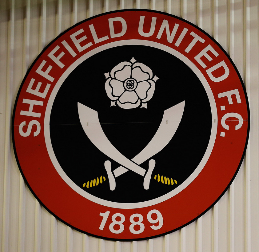 bet365's tweet photo. Who would you rather see back in the Premier League?  

RT - Leeds
❤️ - Sheff Utd https://t.co/v8b53BZj0B